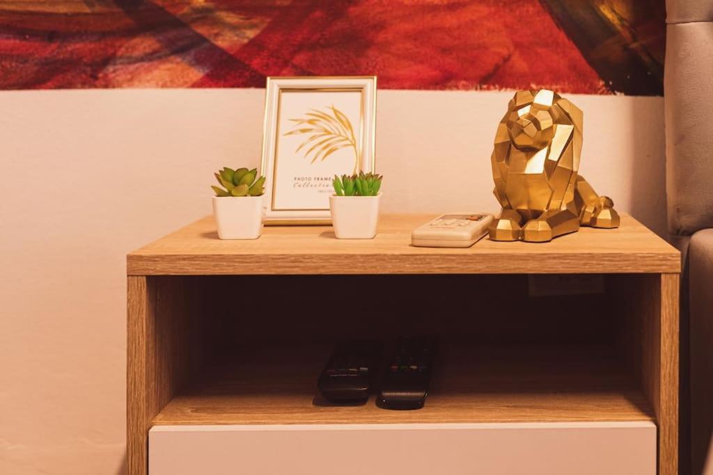 Art Studio Myslym Shyri تيرانا المظهر الخارجي الصورة