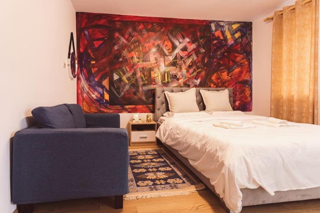 Art Studio Myslym Shyri تيرانا المظهر الخارجي الصورة